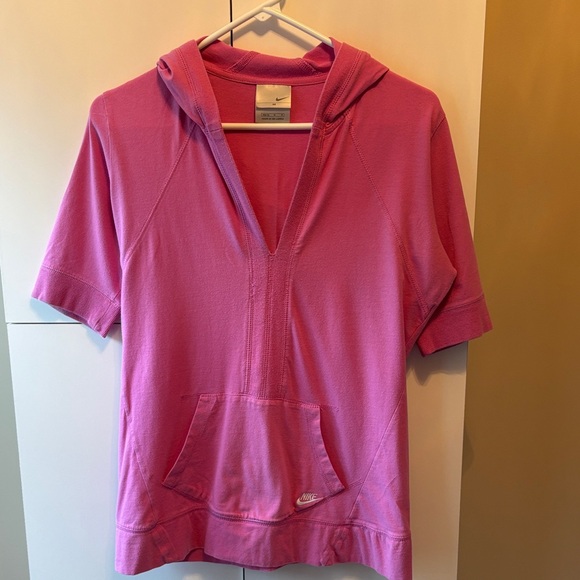 Nike Women’s Medium Pink Hoodie Tee - Picture 1 of 5